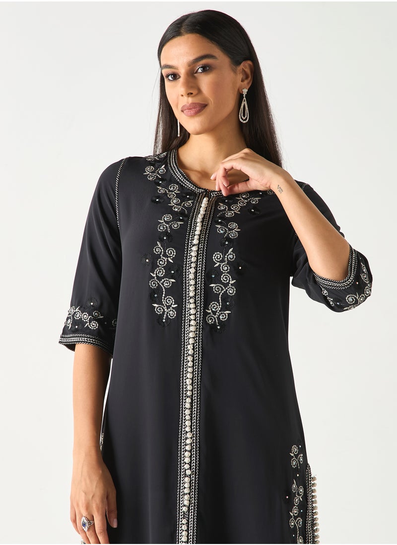 Hadiyath Al Madinah - HM- Embroidered Jalabiya - Image 1
