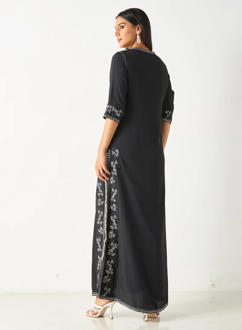 Hadiyath Al Madinah HM- Embroidered Jalabiya