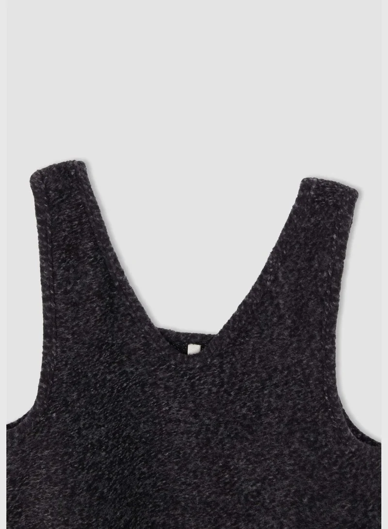 DeFacto Regular Fit V-Neck Sleeveless Vest