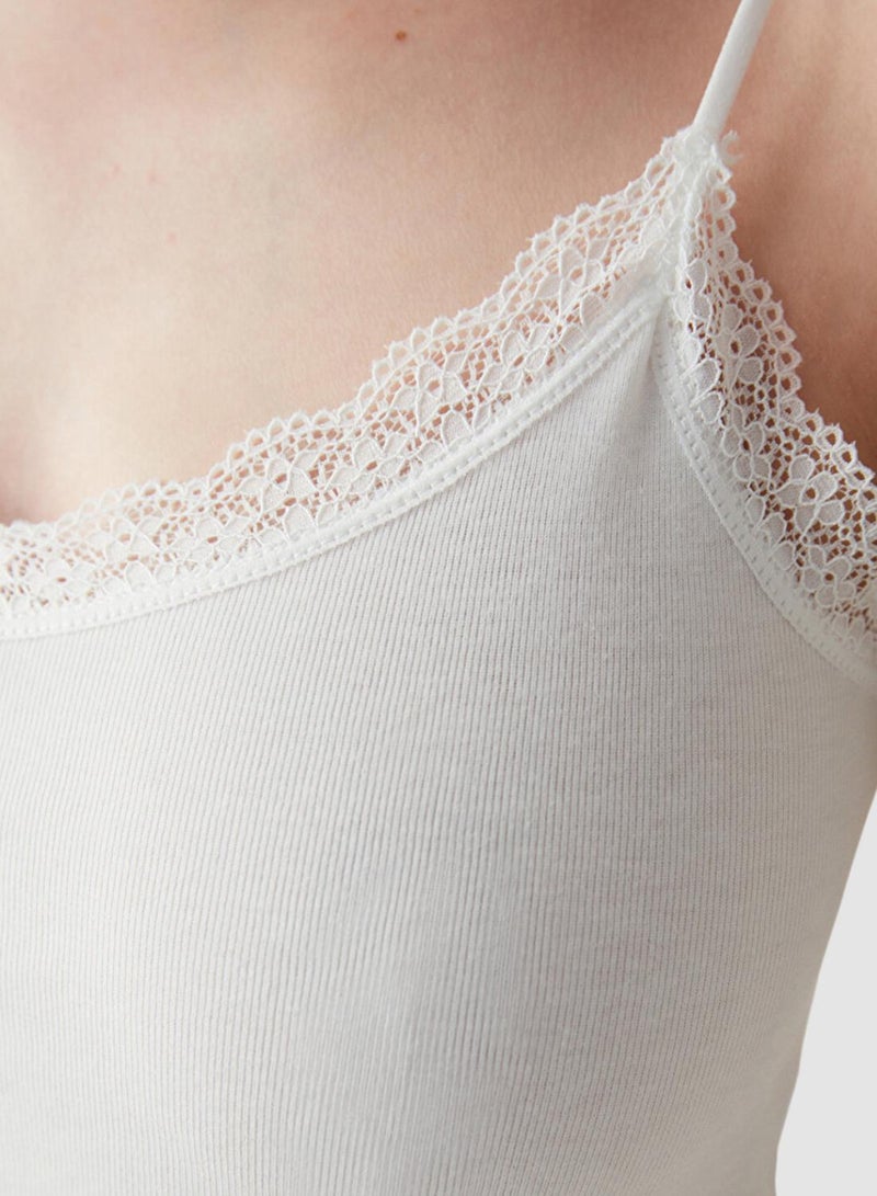 Penti White Thin Strap Lace Detailed Tank Top - Image 4