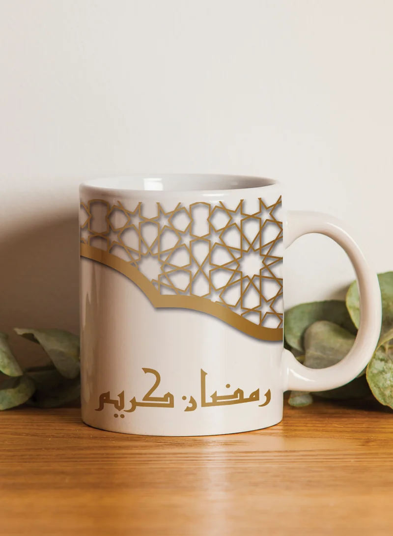 لوحة كوب ١١ أونصة من السيراميك بتصميم رمضان كريم