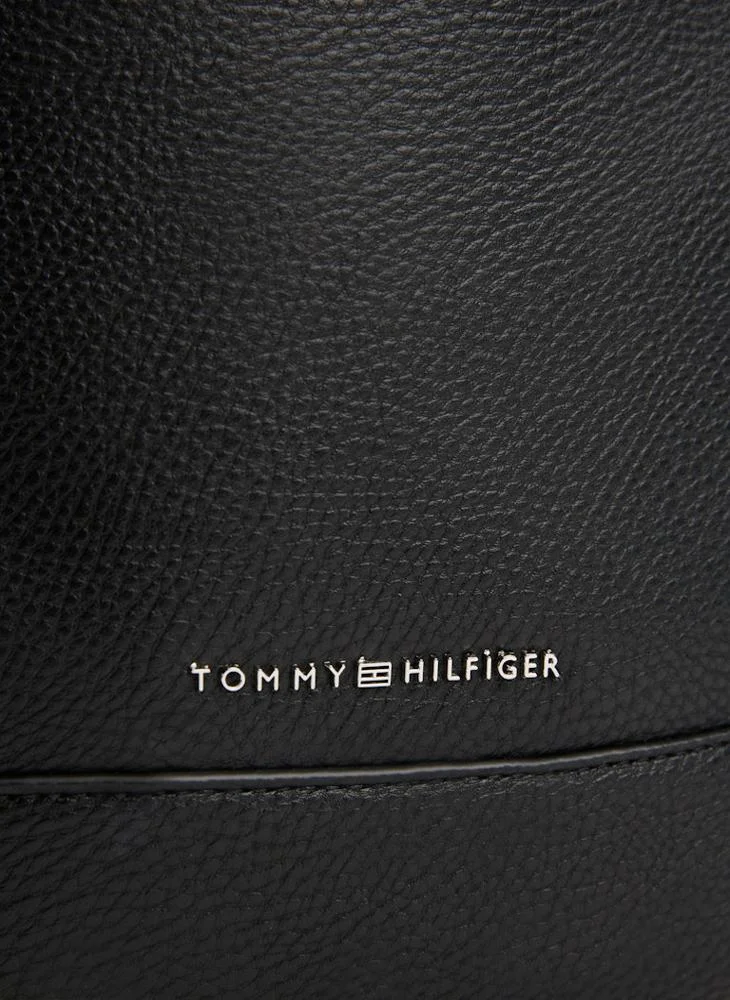 TOMMY HILFIGER Logo detailed Central Sling Bag