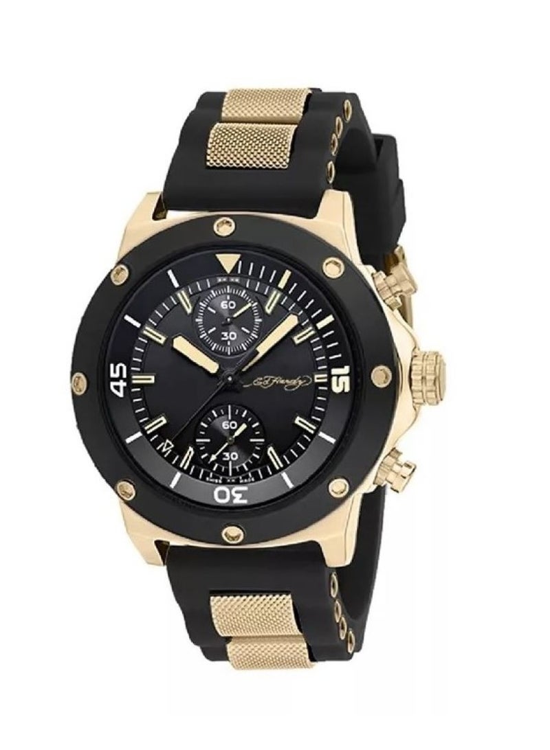 إد هاردي ساعة يد رجالية انالوج ايد هاردي بحزام سيليكون أسود وسوار معدني بطلاء ذهبي بنقش ثلاثي الأبعاد