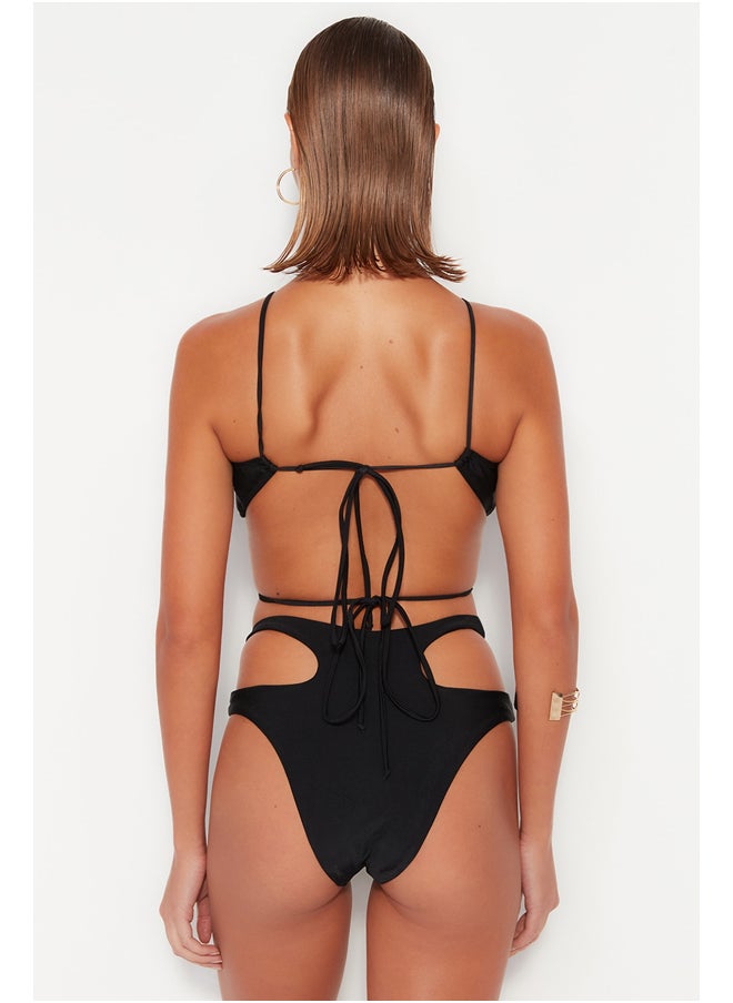 trendyol - Black Halter Neck Accessory Bikini Top TBESS23BU00016 - Image 1
