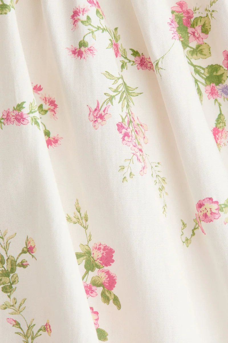 اتش اند ام فستان من البوبلين بتنورة ذات حافة واسعة