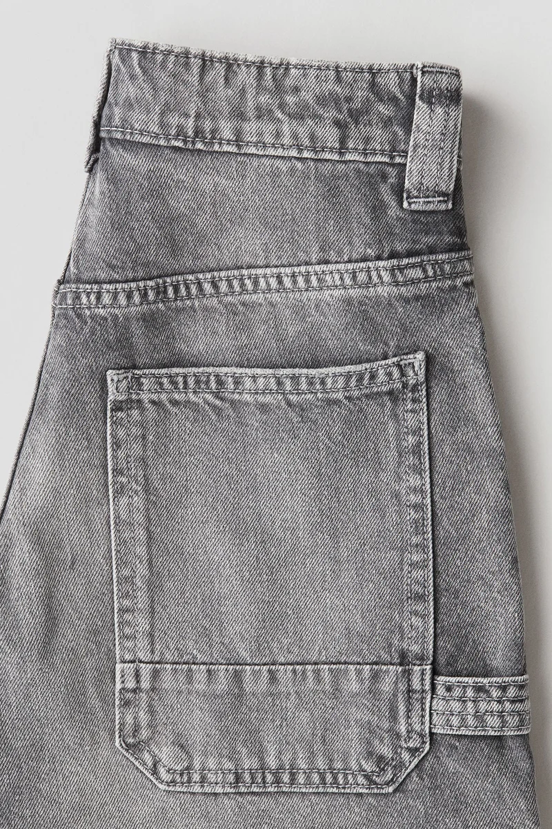 اتش اند ام شورت كاربنتر من الدنيم