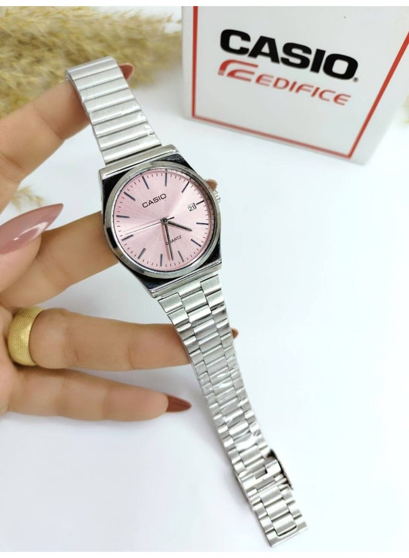 كاسيو ساعة كاسيو الكلاسيكية التناظرية للنساء/للجنسين - لون فضي، هيكل دائري، مينا وردي، سوار مرن من الفولاذ المقاوم للصدأ، عرض التاريخ - Image 2