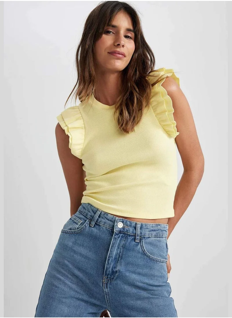 ديفاكتو Slim Fit Sleeveless Frill Detail T-Shirt