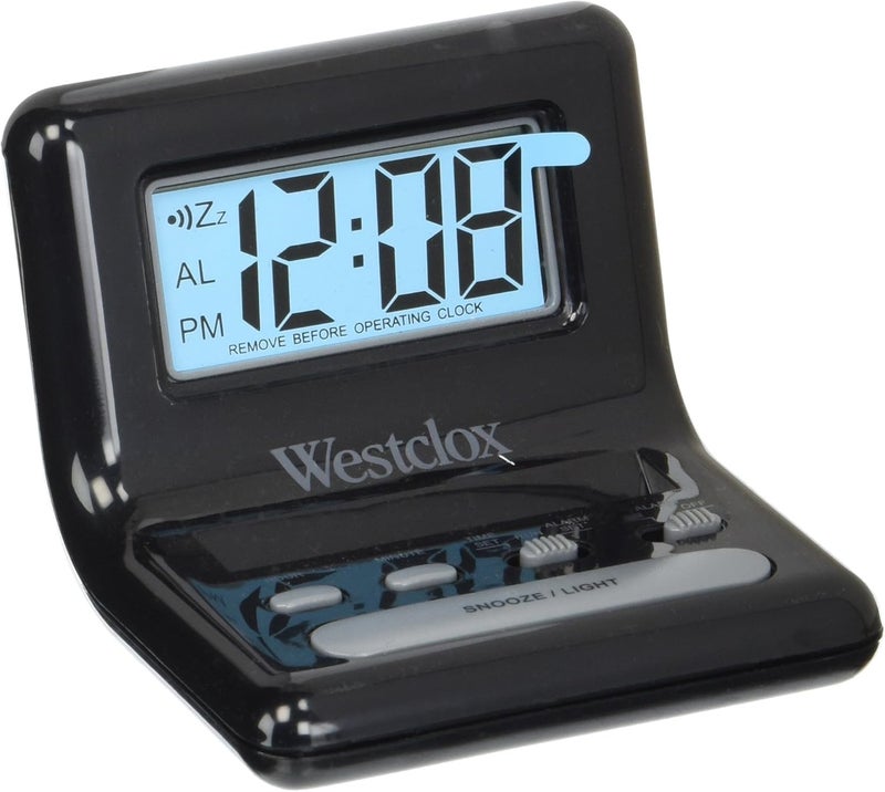 Westclox ساعة منبه رقمية LCD من ويستكلوكس مع شاشة مضاءة باللون الأزرق ووظيفة الغفوة تعمل بالبطارية باللون الأسود 3 إنش - Image 3