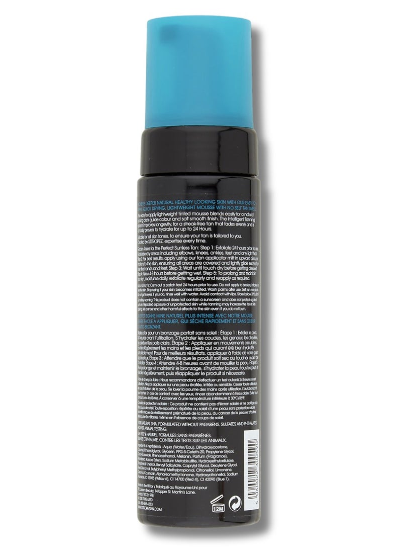 سانت تروبيز مجموعة تسمير موس سانت تروبيه الداكن - تتضمن قفازات إيلي للتقشير والتطبيق لبشرة متألقة خالية من العيوب. للنساء والرجال. - Image 3