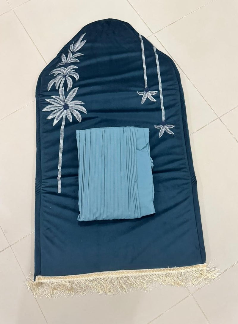 Prayer rug set with broken rug - Image 1