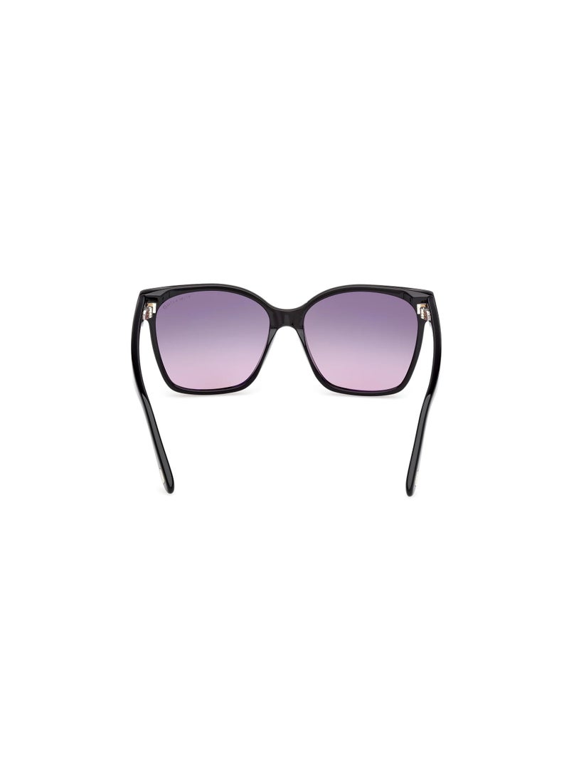 توم فورد نظارات شمسية نسائية من توم فورد طراز Iris-02 FT1312 01B بإطار كامل بتصميم فراشة - Image 4