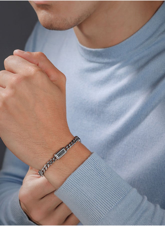 POLICE Jet Bracelet Link Design with Black Crystal Motifs for a Bold Rock and Roll Look  - Image 4