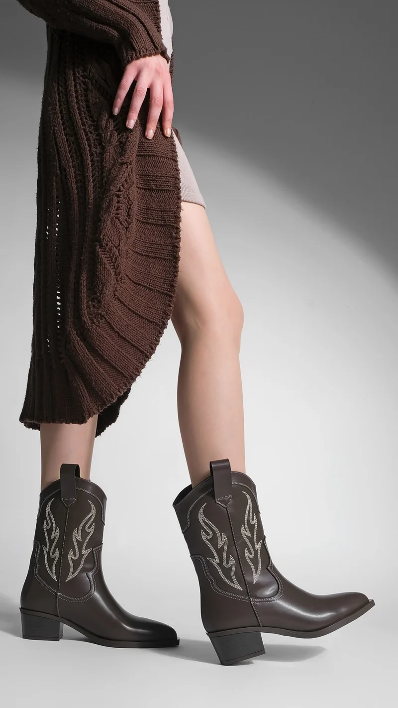 مارجين Women's Pointed Toe Embroidered Western Boots Tevlus