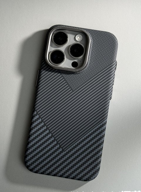 For 16 Pro phone cases, 16 Pro carbon fiber protective cases