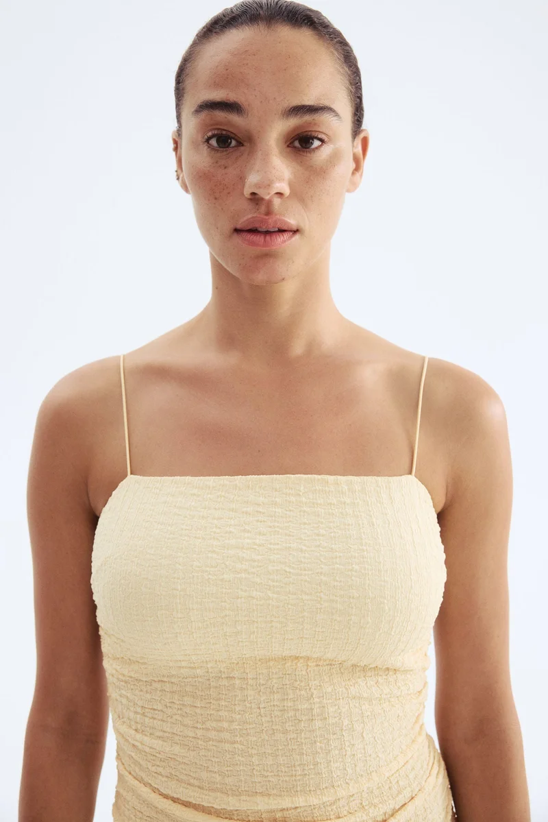 اتش اند ام فستان بحمالات من نسيج منقوش