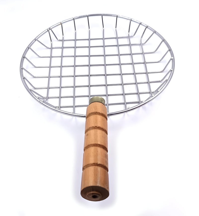 NOHUNT Phulka Grill Roaster for Gas Stove, Grill Tawa Jali for Kitchen Cooking, Roti Basket Pulka Pan Roaster Grill with Wood Handle, Papad Jali, Jali Brinjal Roaster (Heavy Steel Wire) - Image 2