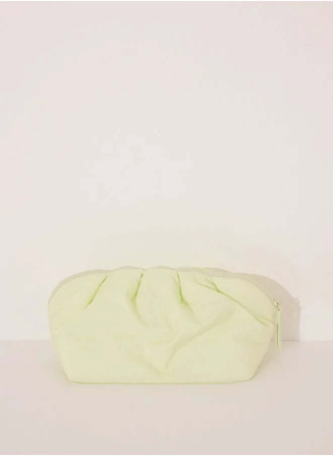 women'secret Large cloud nylon vanity case in lime green