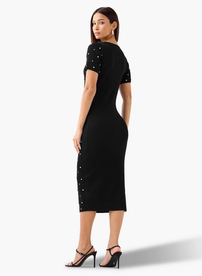 تواكستريمز فستان ميدي محبوك مزين بالكريستال بياقة مربعة - Image 3