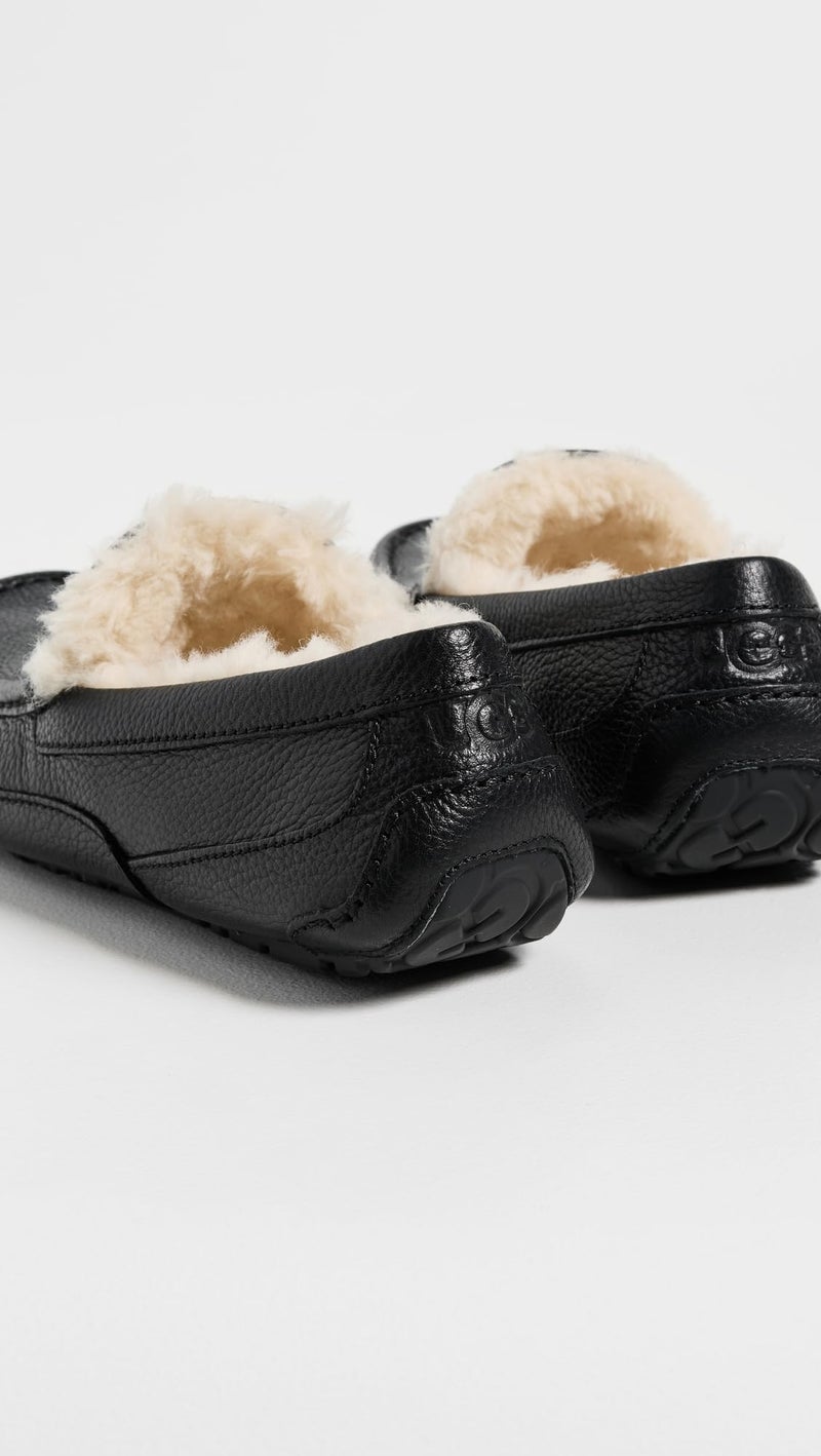UGG Men's Ascot Slipper, Black Leather, 13 - Image 3