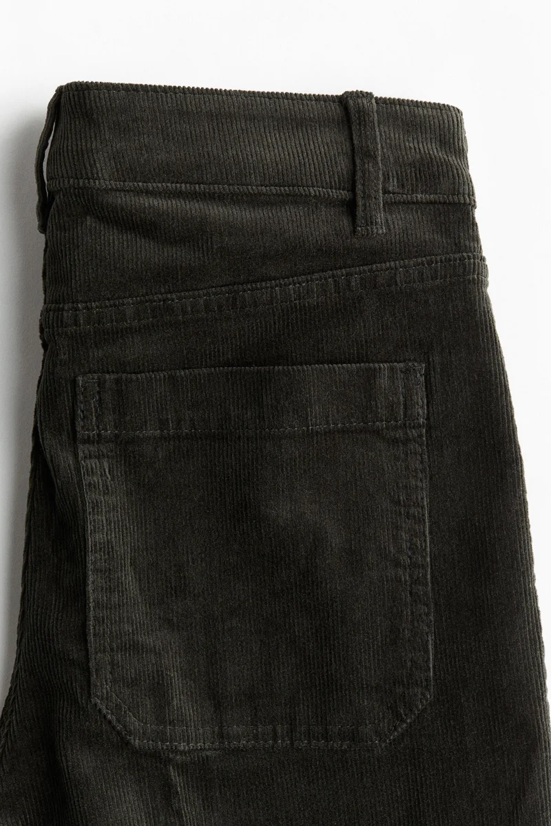 اتش اند ام بنطلون كوردروي واسع من الأسفل