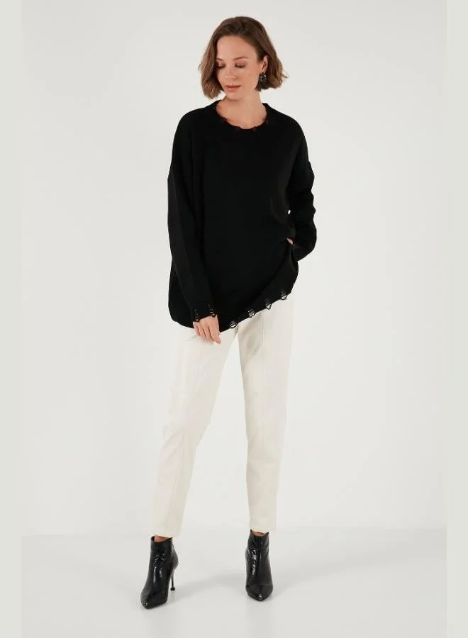 ليلا كنزة ليلى بياقة دائرية ممزقة للنساء