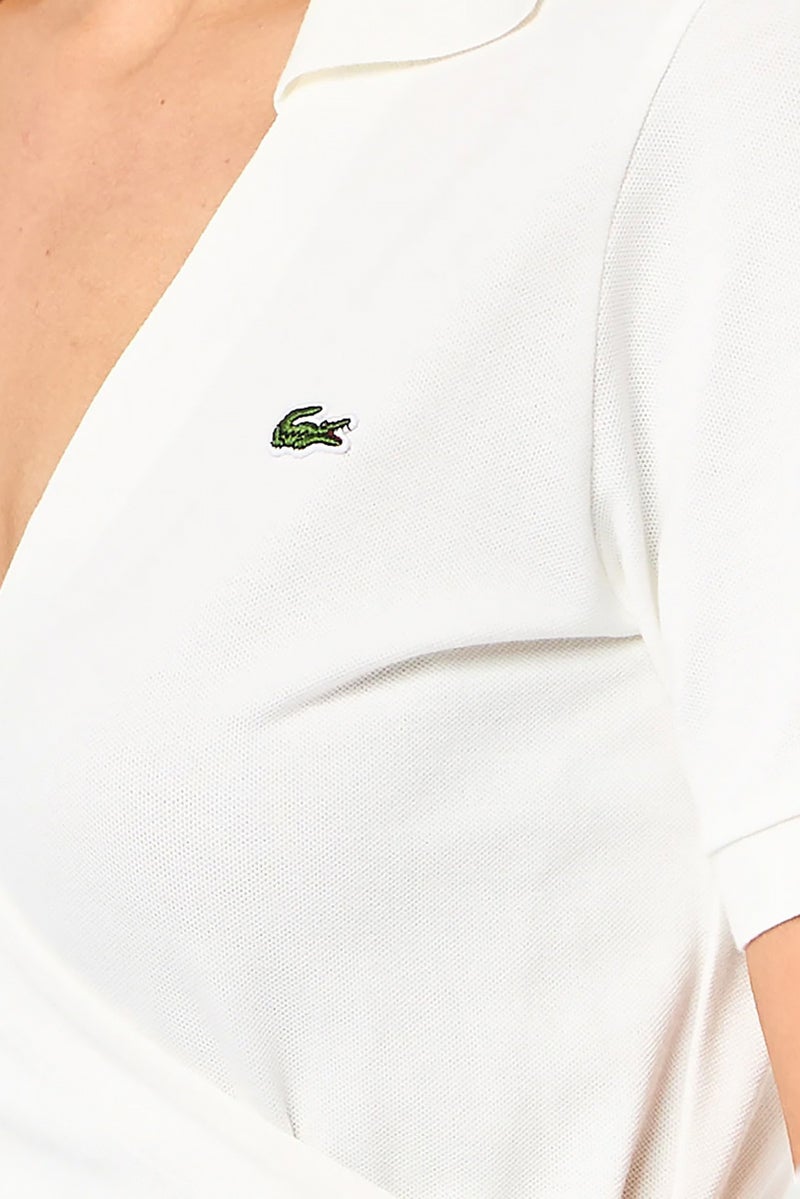 LACOSTE فستان ملفوف مزخرف للنساء، أبيض - Image 5