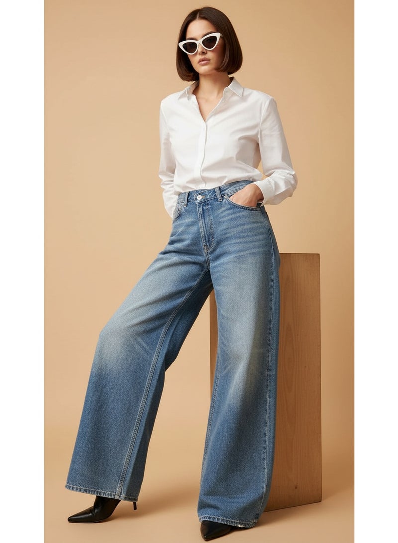 لمسة الحياء - بنطلون جينز نسائي واسع - خصر عالي، لون أزرق متوسط، قصة مريحة، مقاسات S-XXL - Image 2