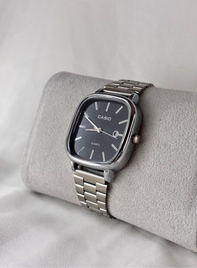 كاسيو فينتاج فضي - قرص أسود - Image 1