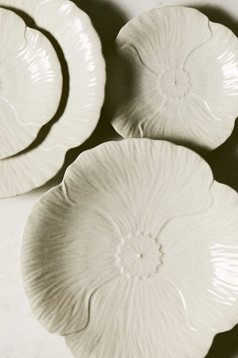 اتش اند ام Stoneware serving plate