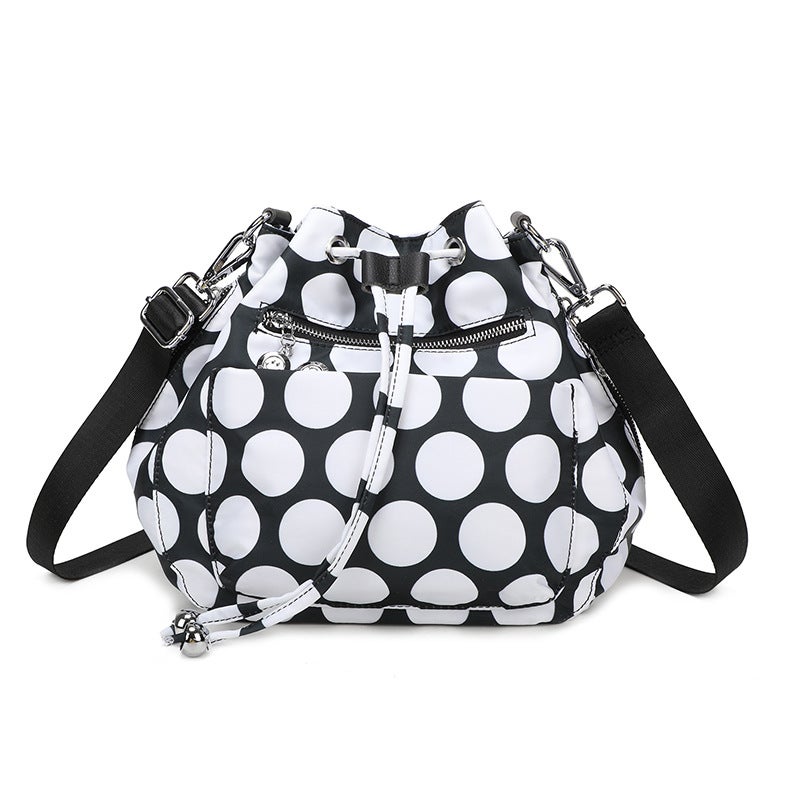 Vintage Multifunctional Shoulder Bag Niche Nylon Cloth All-Match Commuter Pocket Shoulder Crossbody Bucket Bag - Image 1