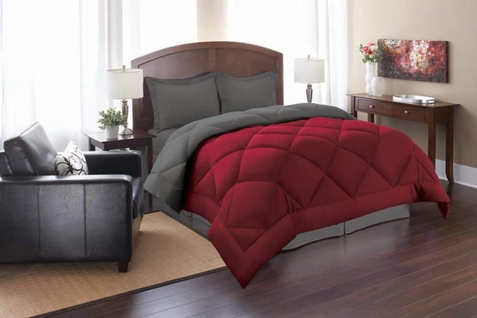 ALL SEASON MICROFIBER REVERSABLE DUVETAC COMFORTERQUILT MAROON GREY DOUBLE SIZE 90 INCH X 100 INCH