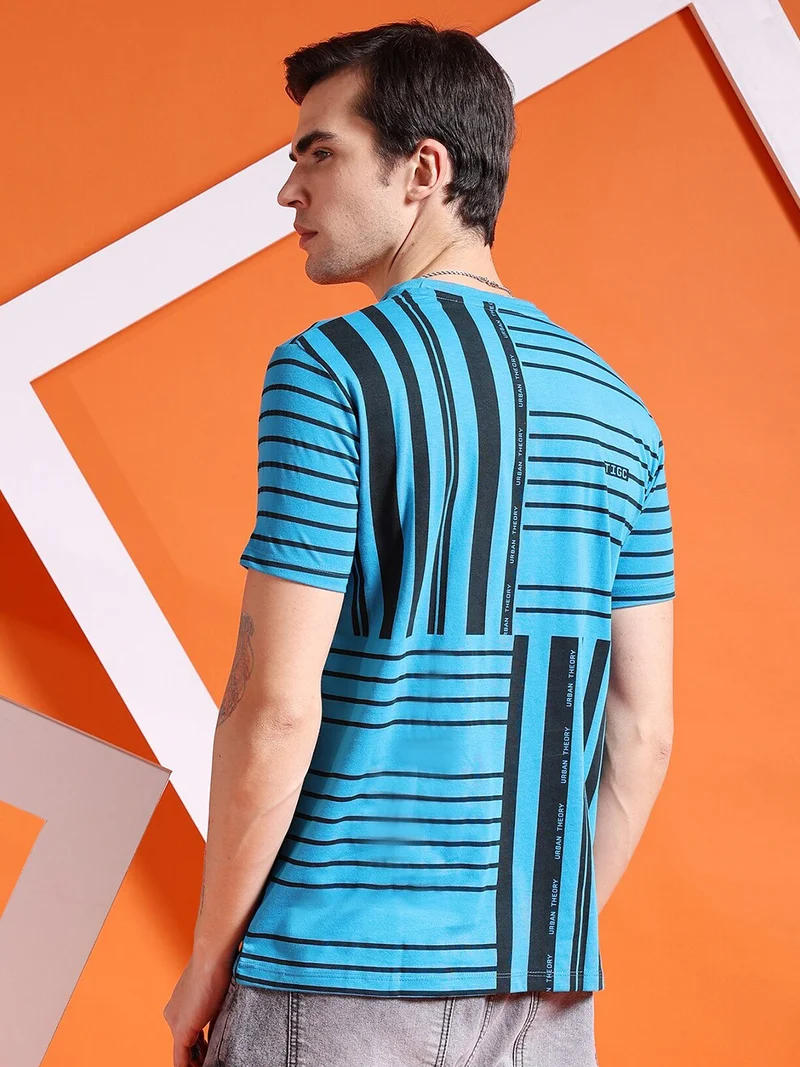 شركة المرآب الهندية Men Slim Fit Geometric Print Round Neck Tshirt