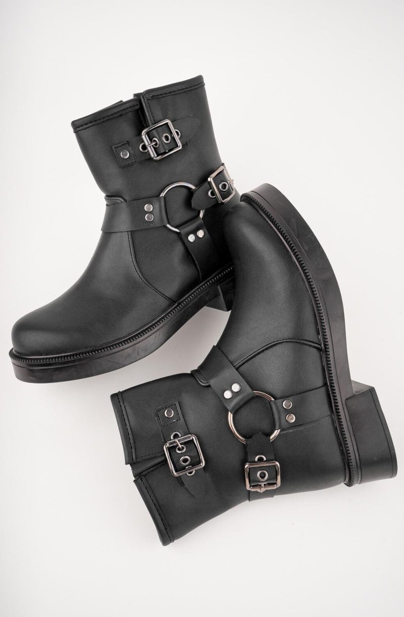 muggo Osho Guaranteed Zippered Women's Winter Boots with Belt Detail  - Image 5