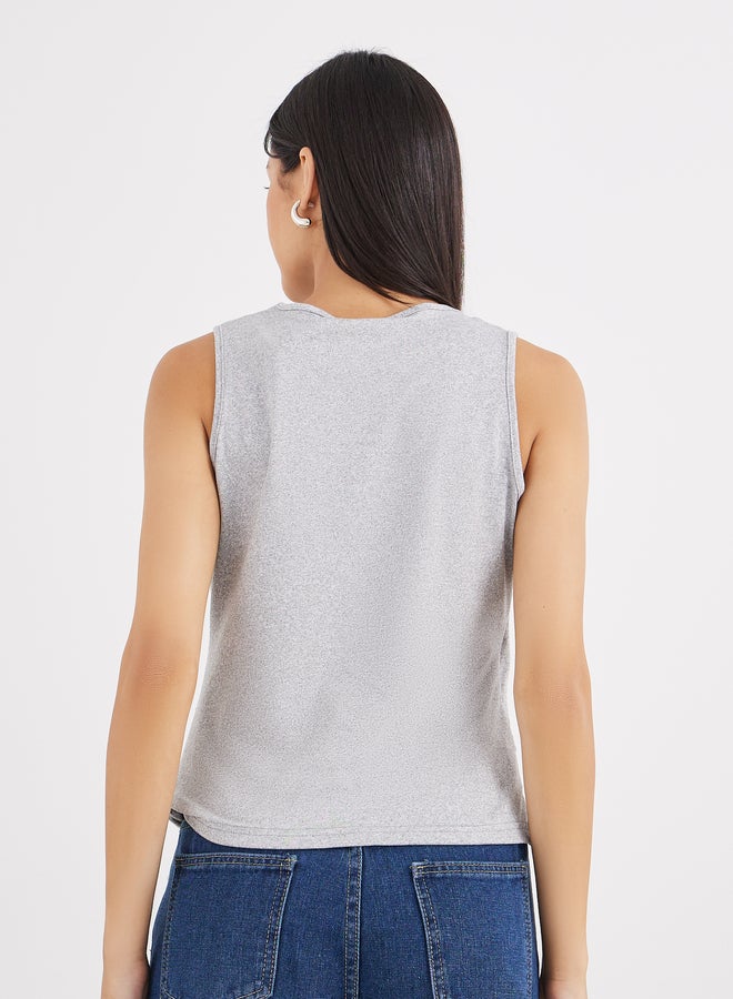 ستايلي بلوزة تريكو بدون أكمام بياقة على شكل حرف - Image 4