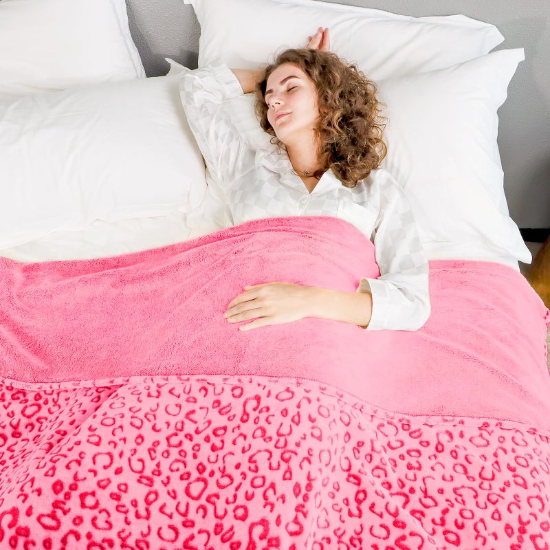 ZHIKU Soft Fleece Blankets Throw Blanket Lightweight Blanket Pink Throw 40""x50"" - Image 4