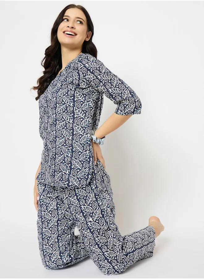 Clovia Clovia Leaf Print V-Neck Top and Pyjama Set