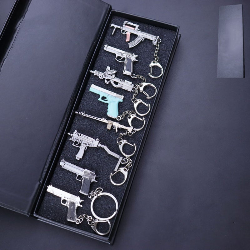 Mini chicken P90 UZI P18C MG3 1911 alloy keychain metal model toy - Image 1