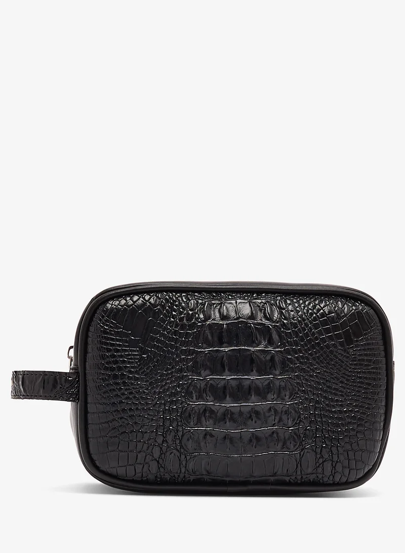 Seventy Five Spacious Storage Wash Bag