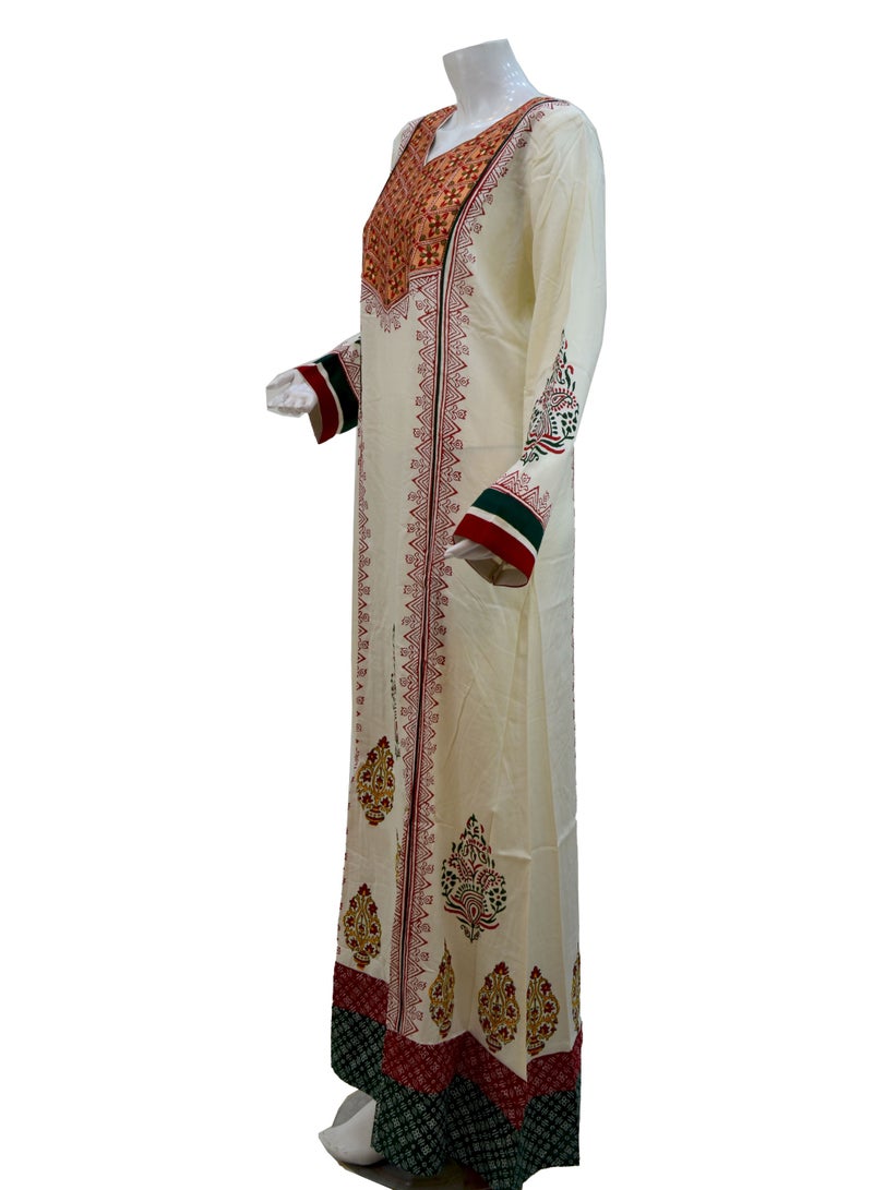 زينة فستان ماكسي قطني مريح وأنيق - جلابية نسائية بياقة دائرية مغلقة (Jewel Neck) - تطريز فاخر على الصدر وطباعة كاملة - Image 4