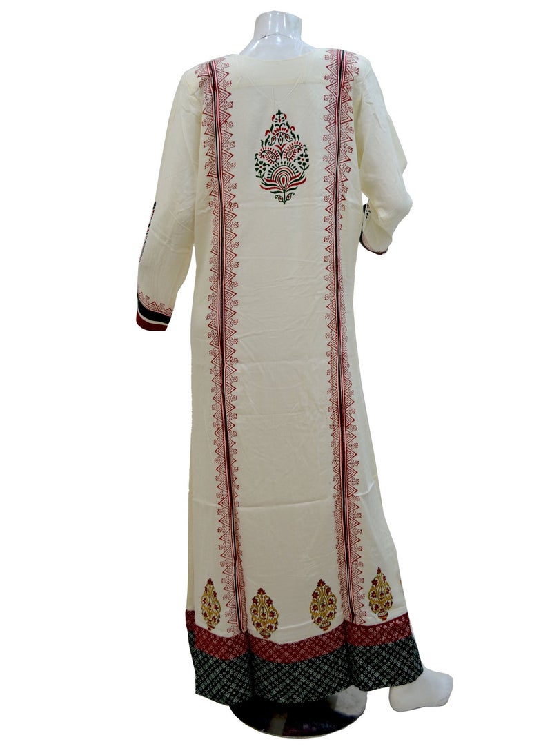 زينة فستان ماكسي قطني مريح وأنيق - جلابية نسائية بياقة دائرية مغلقة (Jewel Neck) - تطريز فاخر على الصدر وطباعة كاملة - Image 5