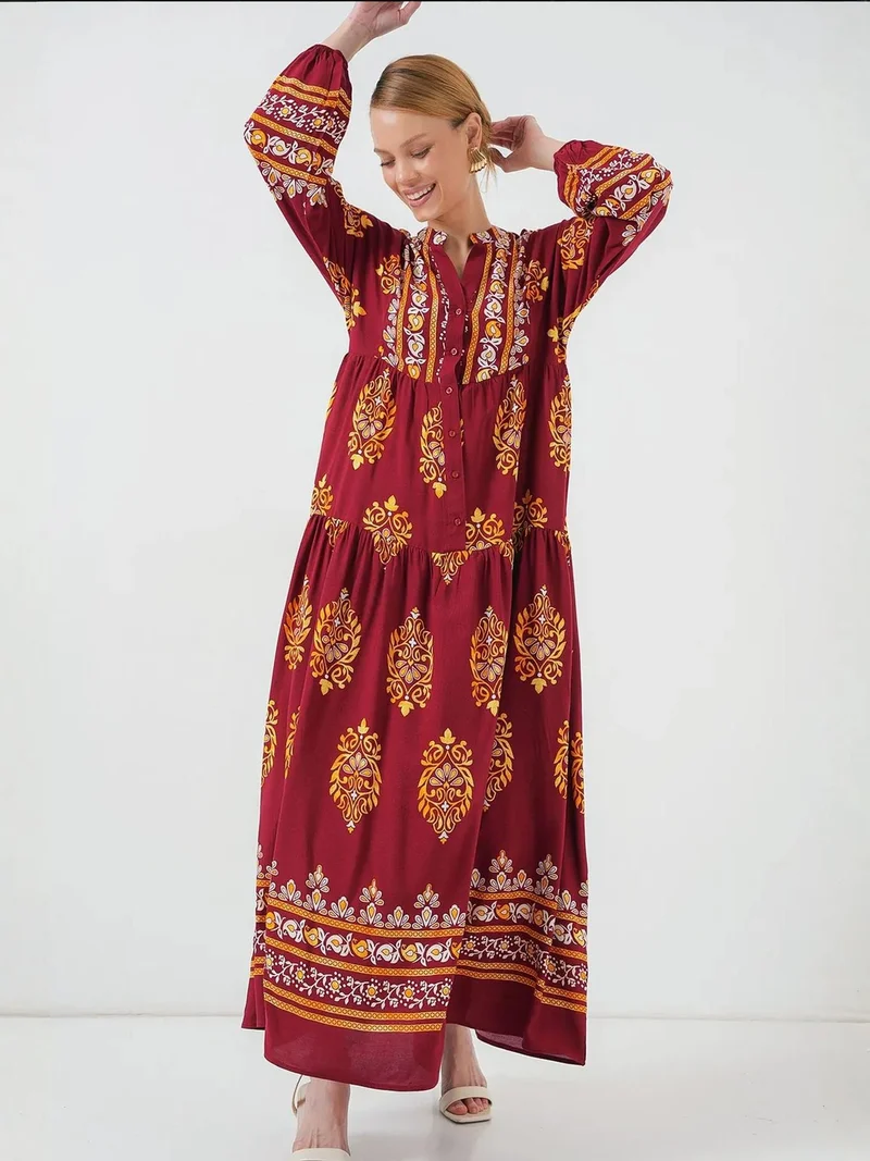 بيغ دارت فستان ماكسي بطبعة من بي دارت بياقة على شكل حرف  وإغلاق بأزرار