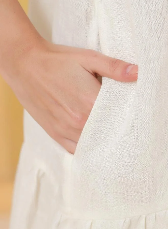سانسكريتي هومز فستان ميدي أبيض بياقة على شكل  من مزيج الكتان للنساء من سانسكريتي هومز
