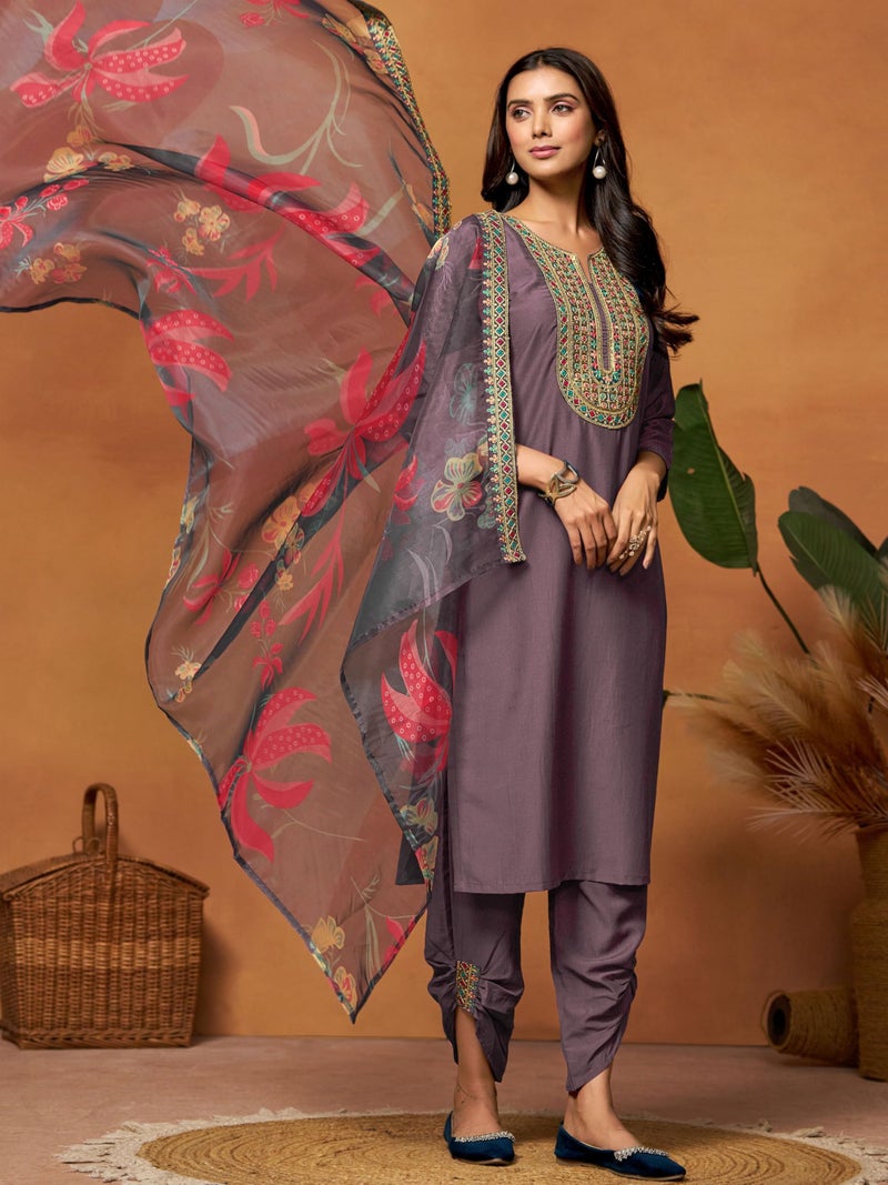 EthnicJunction Women's Chinon Embroidered Kurta Set With Organza Dupatta (SKD101-Vrinda-Purple_M) - Image 3