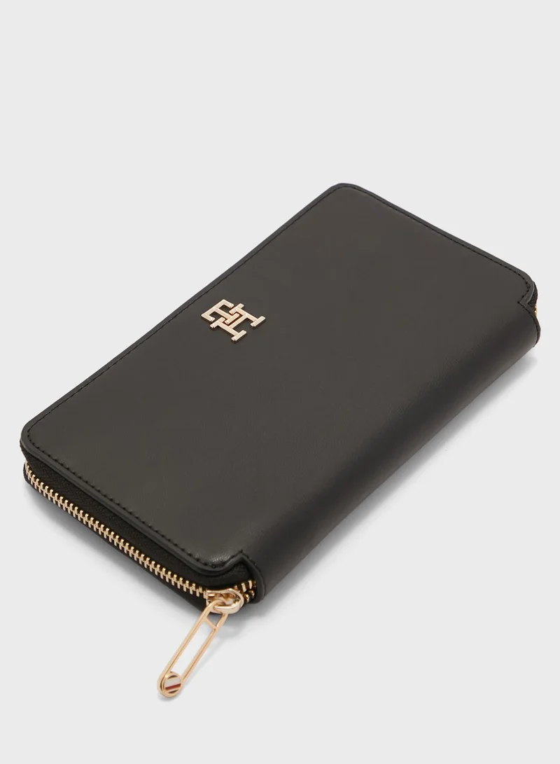 TOMMY HILFIGER Essential Large Clutch