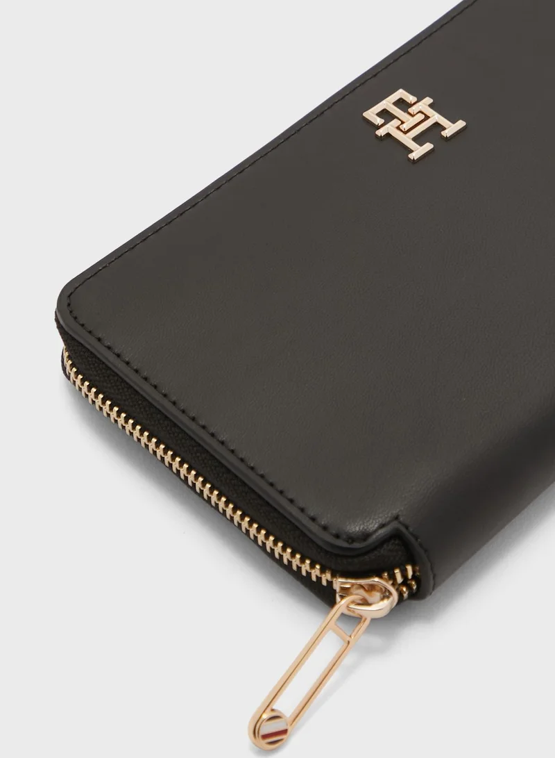 TOMMY HILFIGER Essential Large Clutch
