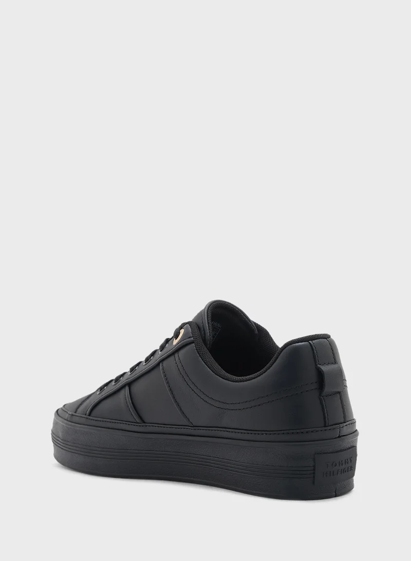 TOMMY HILFIGER Lace Up Low Top Sneakers