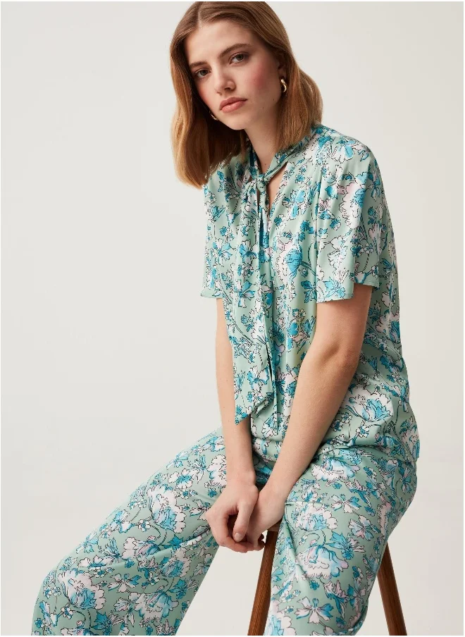 او في اس Satin blouse with foulard