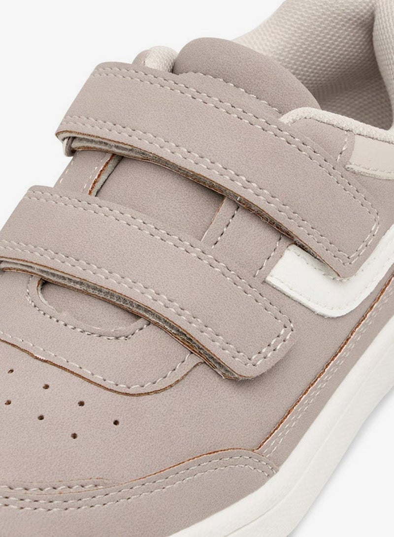 JUNIORS Boys Panelled Sneakers with Hook and Loop Closure - Image 4