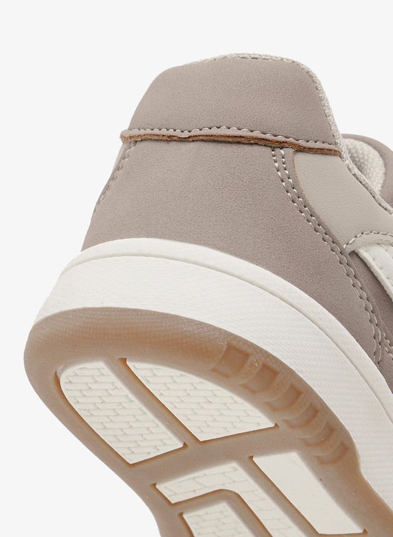 JUNIORS Boys Panelled Sneakers with Hook and Loop Closure - Image 5